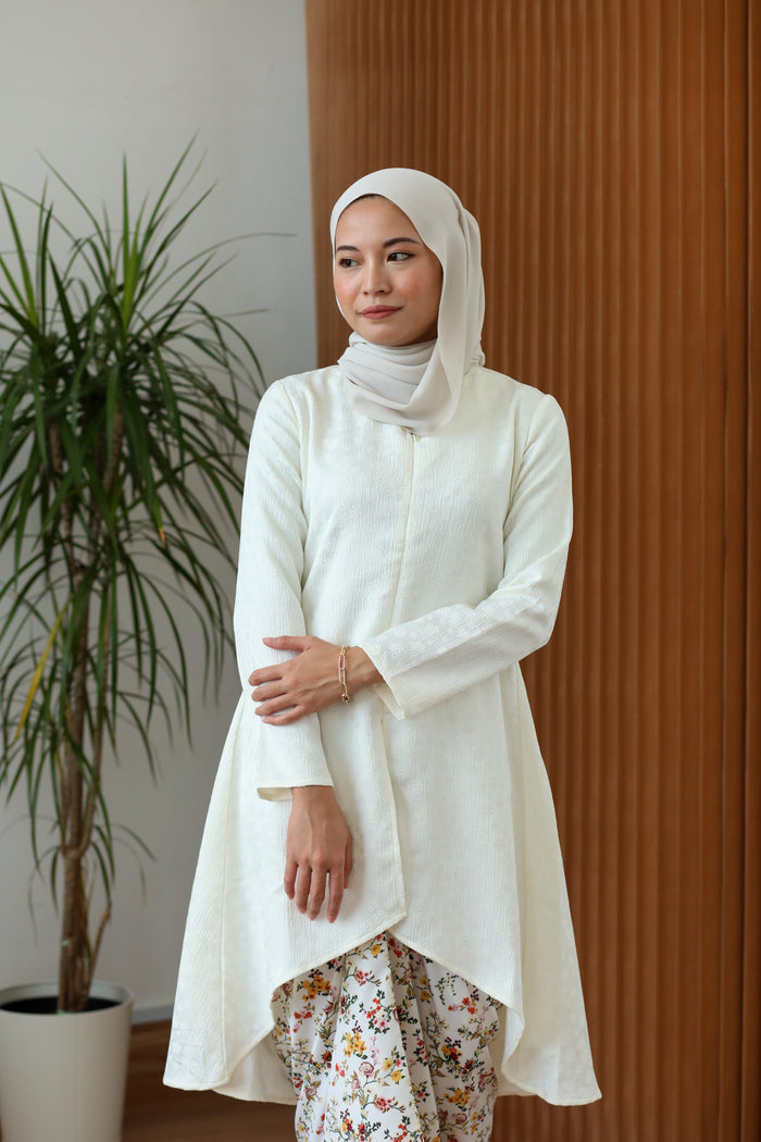 As Is Raisa Kebaya Top Cream