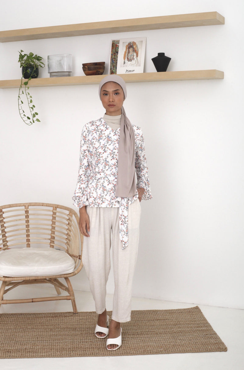 AS IS Lara Floral Sash Top White