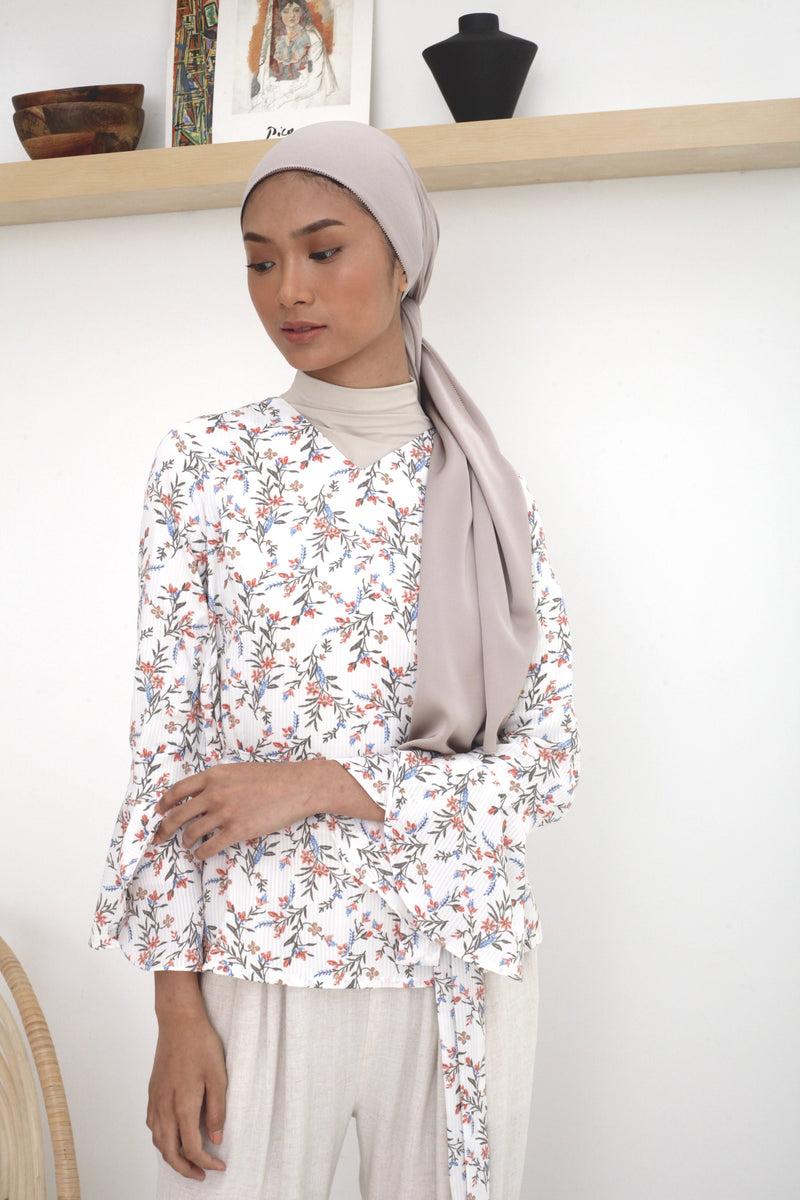 AS IS Lara Floral Sash Top White